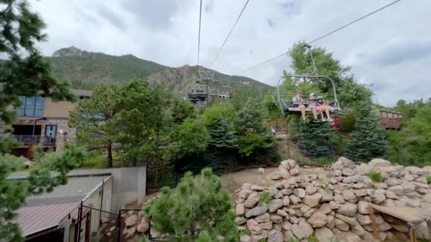 Colorado Springs Colorado Usa 2022 Ski Lift Ride Cheyenne Mountain — 비디오