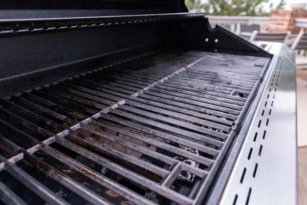 Reinig Zes Pits Gas Grill Klaar Voor Zomer Grillen — Stockfoto