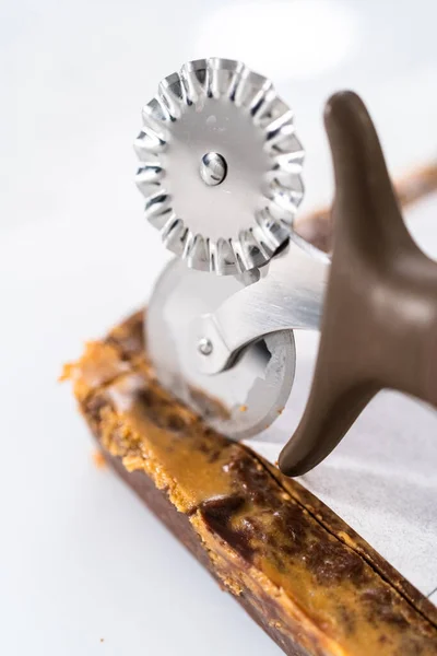Skóre Čokoládové Arašídové Máslo Pomazánky Malé Kousky — Stock fotografie