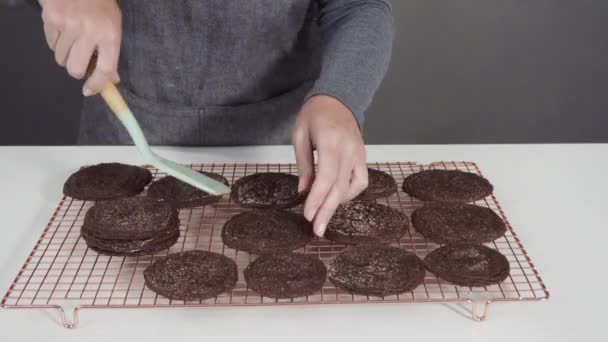 Temps Écoulé Pas Pas Refroidissement Des Biscuits Chocolat Fraîchement Cuits — Video