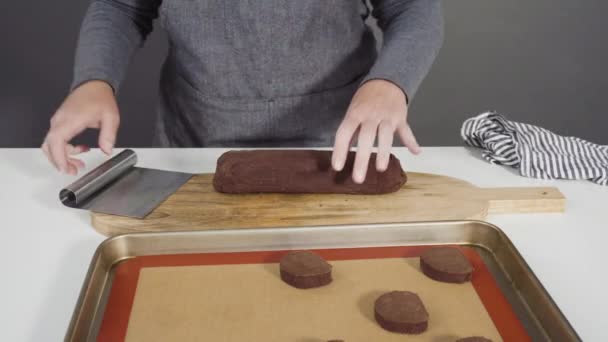 Stap Voor Stap Koekjesdeeg Plastic Wikkel Wikkelen Chocoladekoekjes Bakken — Stockvideo