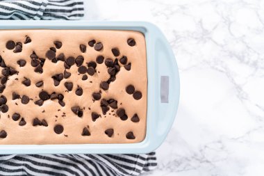 Ev yapımı çikolatalı dondurma, tavada..