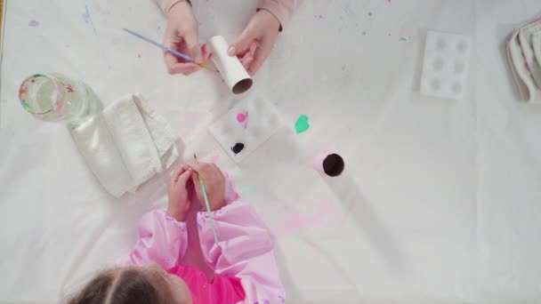 Ležel Krok Krokem Výroba Jednorožců Papíru Prázdných Rolí Toaletního Papíru — Stock video