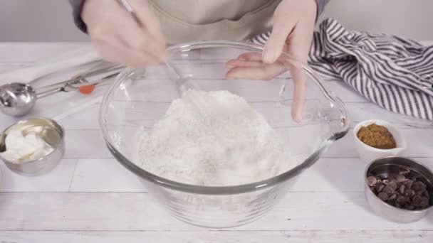 Ingredienti Miscelazione Cuocere Cupcake Lampone Cioccolato — Video Stock
