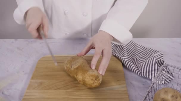 Крок Кроком Нарізка Росіян Картоплі Клинах Оливковою Олією Спеціями Випікання — стокове відео