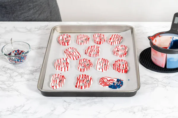 Flat Lay Dipping Pretzels Twists Melted Chocolate Make Red White — 图库照片