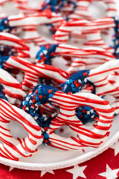 American Flag Red White Blue Chocolate Covered Pretzel Twists — стокове фото