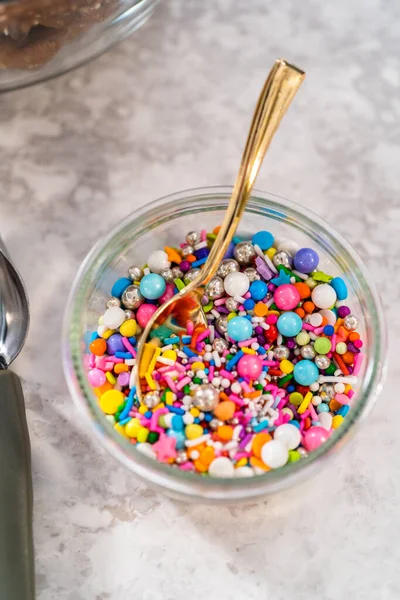 Colorful Sprinkles Glass Bowl Decorate Mermaid Pretzel Twists — ストック写真
