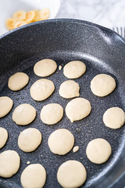 Frituren Mini Pannenkoek Cornflakes Een Stick Koekenpan — Stockfoto