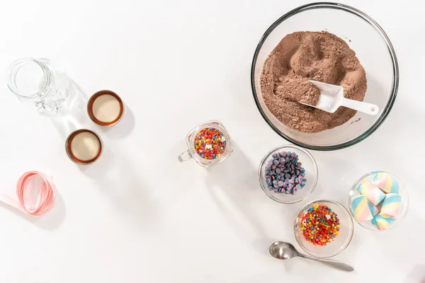 Lapos Fekvés Egyszarvú Forró Csokoládé Keverék Készítése Kőműves Tégelyben Ételajándékként — Stock Fotó