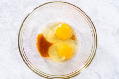 Tek boynuzlu at gökkuşağı çikolatalı keklerin karışımı..