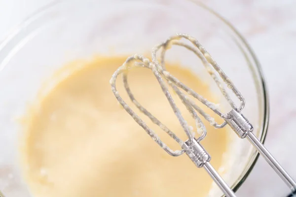 Mixing Ingredients Large Glass Mixing Bowl Bake Apple Bundt Cake — Stock Photo, Image