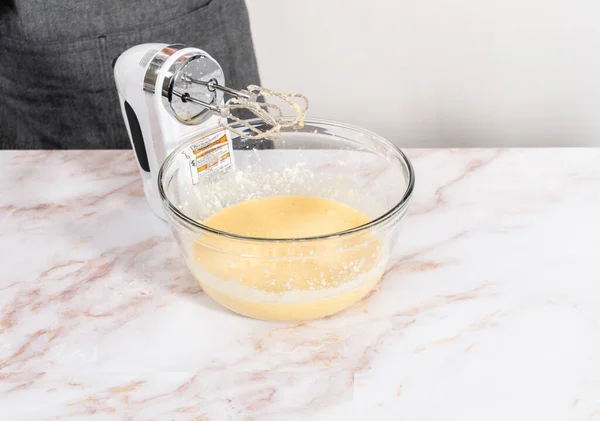 Mixing Ingredients Large Glass Mixing Bowl Bake Apple Bundt Cake — Stock Photo, Image