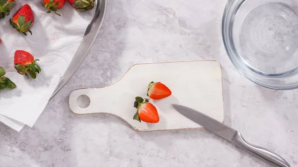 Flat Lay Step Step Slicing Fresh Organic Strawberries White Cutting — Stock Photo, Image