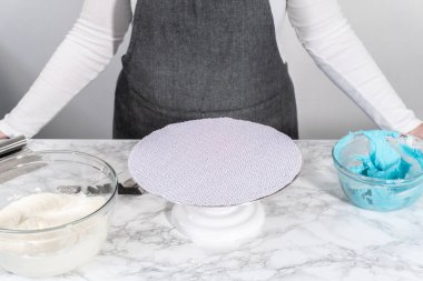 Deniz kızı temalı 3 katlı vanilyalı kek ve tereyağlı krema..