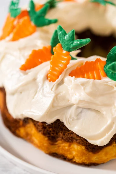 Decorating Freshly Baked Carrot Bundt Cake Cream Cheese Frosting Chocolate — Stock Photo, Image
