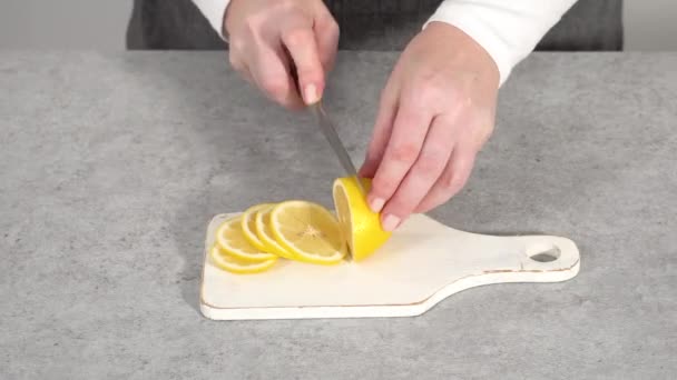 Time Lapse Step Step Squeezing Fresh Lemons Baking Lemon Cranberry — Stock Video