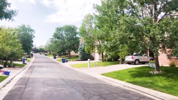 Denver Colorado Usa Augustus 2020 Zicht Typische Buitenwijk Een Vuilnisdag — Stockvideo