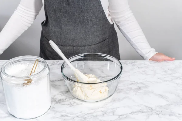 Mixing Store Bought Buttercream Frosting Glass Mixing Bowl — Stock Photo, Image