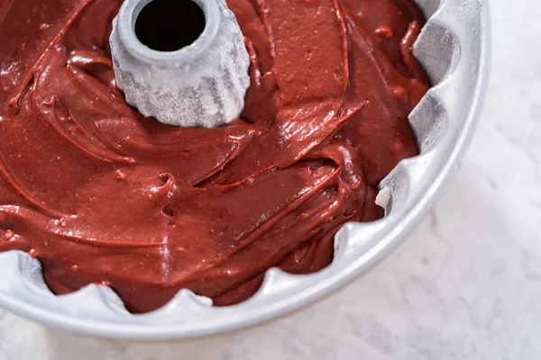 Pâte Gâteau Velours Rouge Dans Une Casserole Gâteau Bundt — Photo