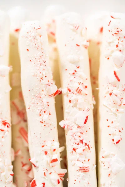 Pile Homemade Candy Cane Chocolate Covered Pretzel Rods White Serving — Stock Photo, Image