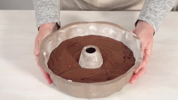 Krok Kroku Ciasto Czekoladowe Metalowej Patelni Ciasto Gotowe Pieczenia — Wideo stockowe