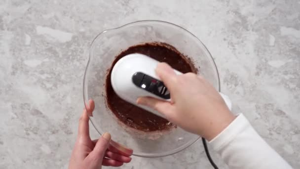 Acostado Mezclar Ingredientes Para Hornear Cupcakes Chocolate Arcoíris Unicornio — Vídeos de Stock