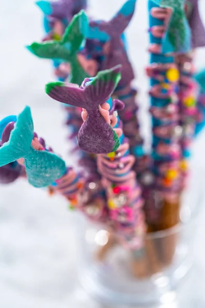 Deniz Kızı Çikolata Çubukları Pembe Mor Çikolata Serpiştirilmiş Serpiştirilmiş — Stok fotoğraf