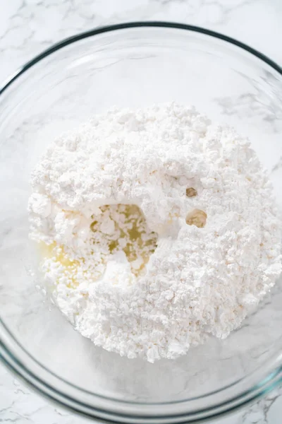 Mixing Ingredients Hand Mixer Large Mixing Bowl Make Lemon Glaze — Foto Stock