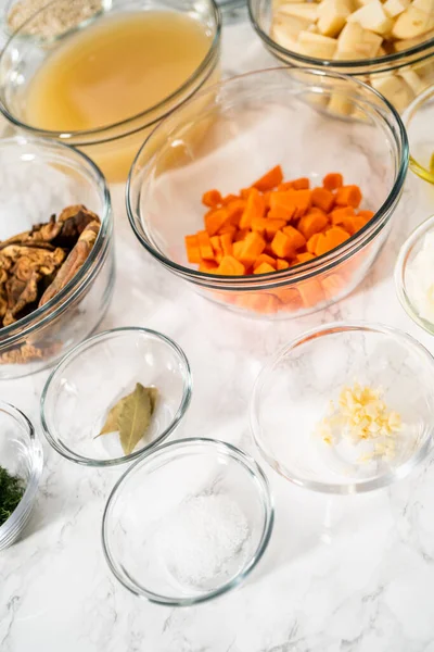 Measured Ingredients Glass Mixing Bowl Prepare Creamy Wild Mushroom Soup — Stock Photo, Image