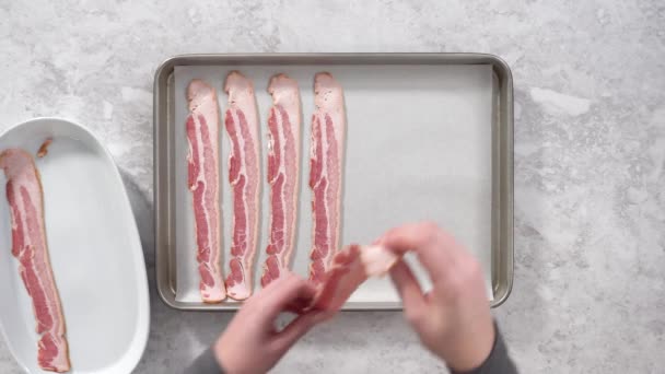 Bekon Bekon Paski Gotowanie Flat Lay Jedzenie Mięso Wieprzowina Surowy — Wideo stockowe