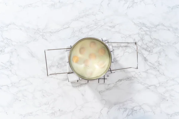 Flach Lag Hartgekochte Eier Einem Schnellkochtopf Schälen — Stockfoto
