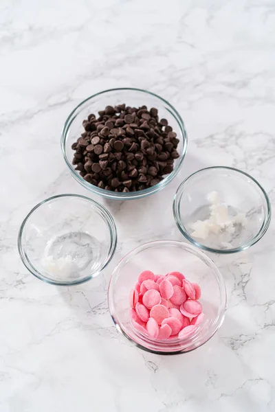 Measured Ingredients Glass Mixing Bowls Prepare Chocolate Icing — Stock Photo, Image