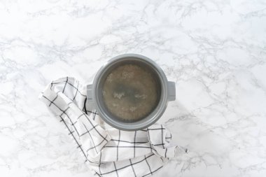 Düz yatıyordu. Cilantro Lime Rice. Pirinç fırınında uzun pirinç pişirmek..