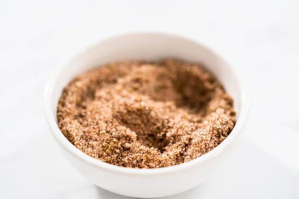 Смешивание Ингредиентов Небольшом Стакане Смесительной Миски Приготовления Чили Лайм Соль — стоковое фото