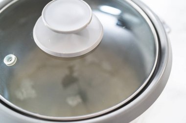 Cilantro Lime Rice. Pirinç fırınında uzun pirinç pişirmek..