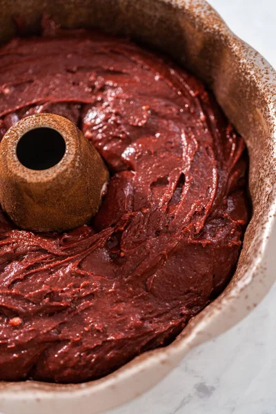 Riempimento Padella Fagotto Metallo Torta Con Burro Torta Cuocere Torta — Foto Stock