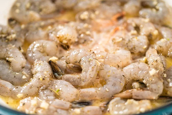 Frying Marinated Shrimp Cast Iron Frying Pan Prepare Garlic Shrimp — Zdjęcie stockowe