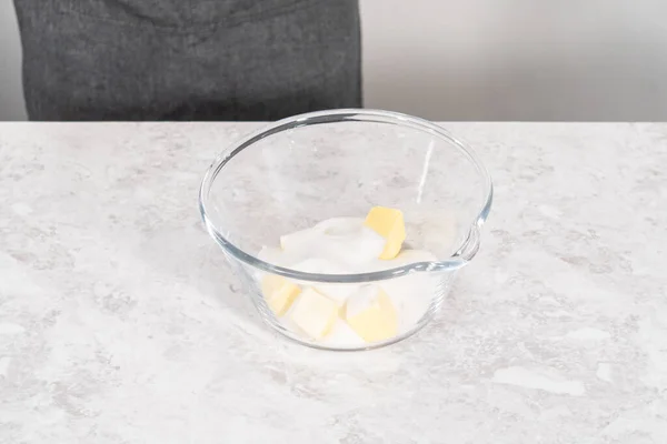 Mixing Ingredients Glass Mixing Bowl Prepare Red Velvet Bundt Cake — Stock Photo, Image