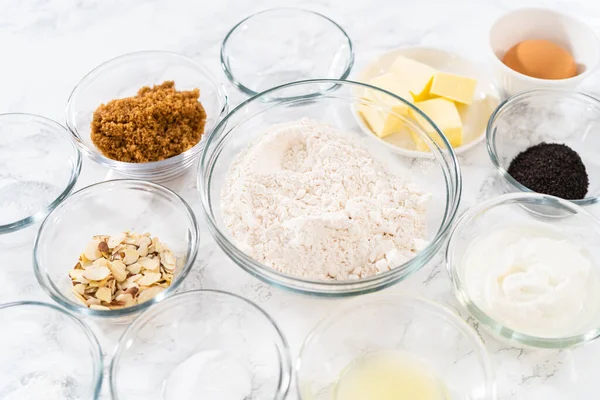 Measured Ingredients Glass Mixing Bowls Bake Lemon Poppy Seed Muffins — Stock Photo, Image