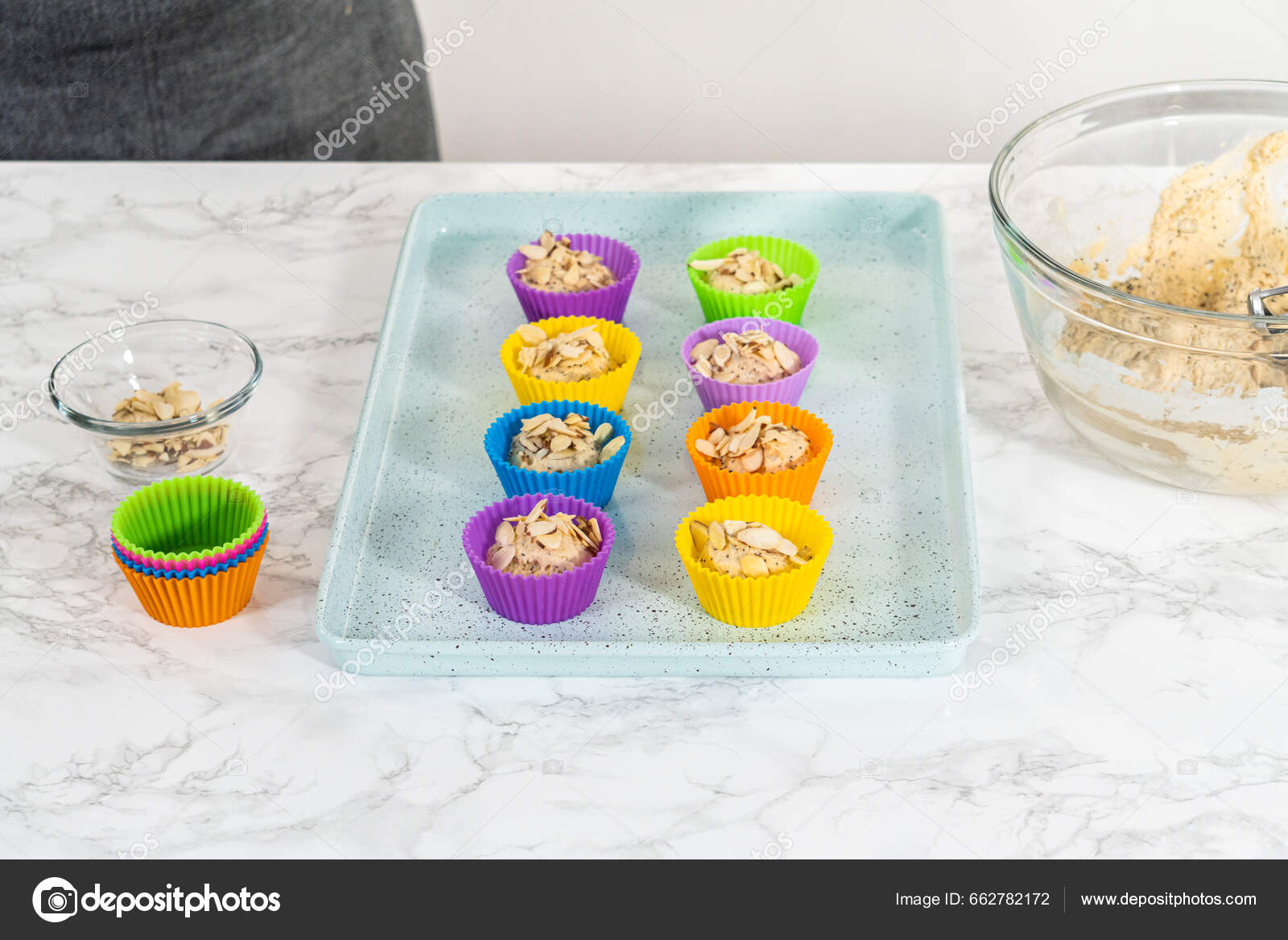 Scooping Cupcake Batter Dough Scoop Silicon Muffin Liners Lemon Poppy Stock  Photo by ©urban_light 662782172