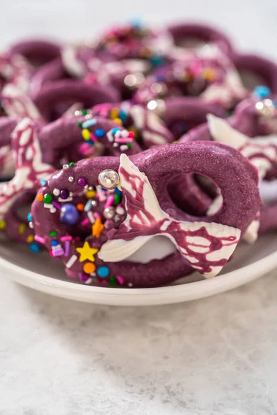 Homemade Chocolate Dipped Pretzel Twists Decorated Colorful Sprinkles Chocolate Mermaid — Stockfoto