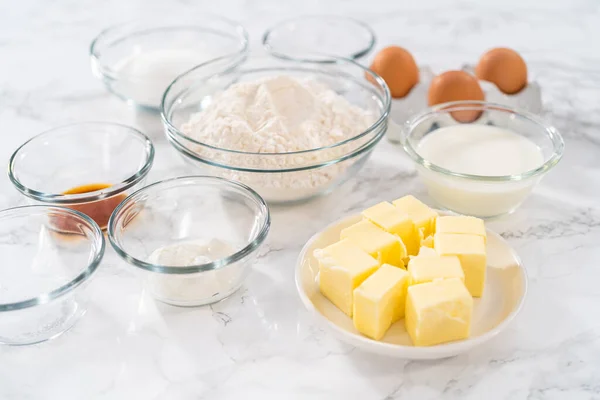 Measured Ingredients Glass Mixing Bowls Bake American Flag Mini Cupcakes — Photo