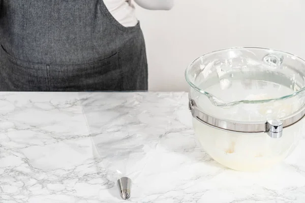 Whisking Buttercream Frosting Glass Mixing Bowl Electric Kitchen Mixer American — Stok fotoğraf