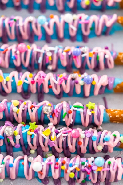 Mermaid Chocolate Pretzel Rods Drizzled Pink Purple Chocolate Covered Sprinkles — Stock Photo, Image