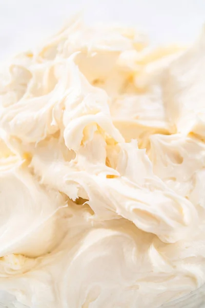Preparación Del Glaseado Crema Mantequilla Comprado Tienda Para Hacer Cupcakes — Foto de Stock