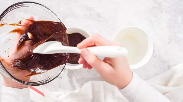 Flat Lay Step Step Pouring Chocolate Cake Batter Cups Prepare — Stock Photo, Image