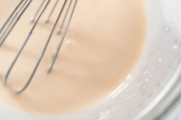 Mixing Ingredients Hand Whisk Glass Mixing Bowl Make Vanilla Glaze — Stock Photo, Image