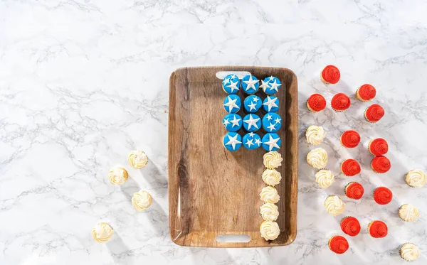 Flat Lay Arranging Mini Vanilla Cupcakes Shape American Flag — Stock Photo, Image