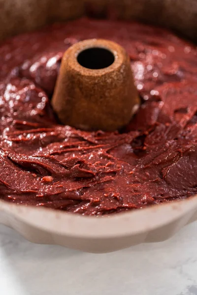 Riempimento Padella Fagotto Metallo Torta Con Burro Torta Cuocere Torta — Foto Stock